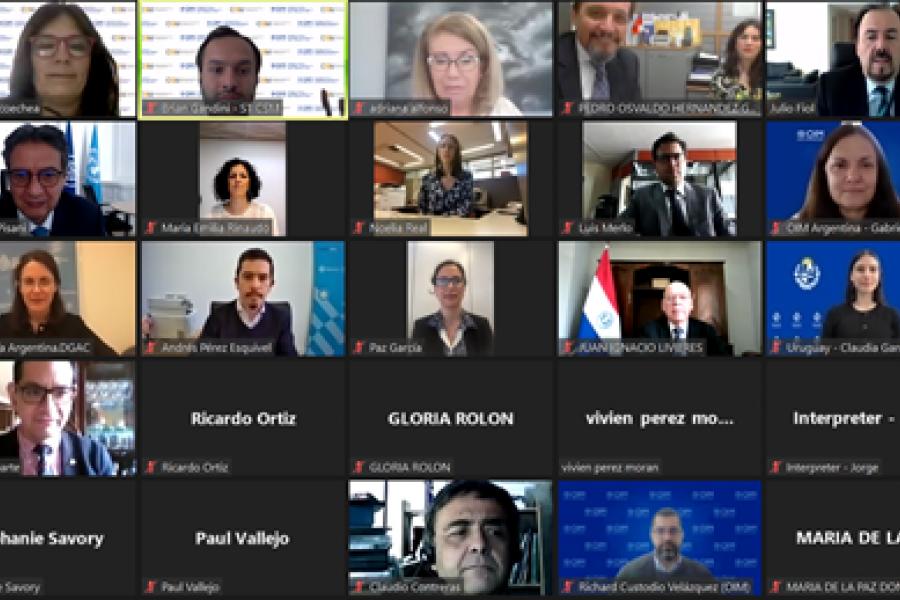 Foto grupal de la XV Reunión Intersesional